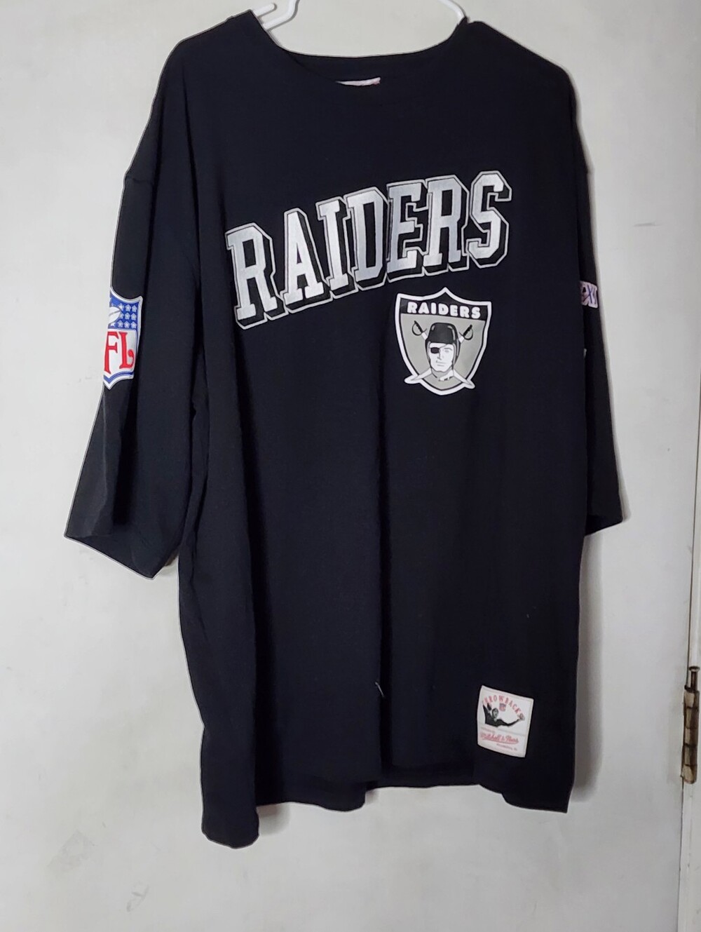 Mitchell & Ness Black Oakland Raiders Graphic Tee with White Logo